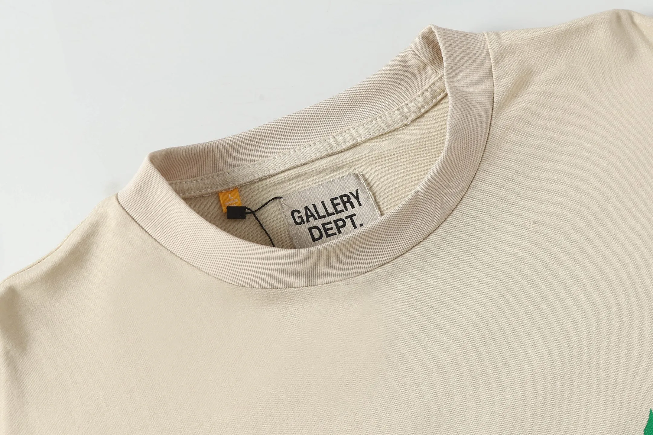 GALLERY.DEPT Summer new short-sleeved model number: D3306P110 Color: black apricot Size: S M L XL